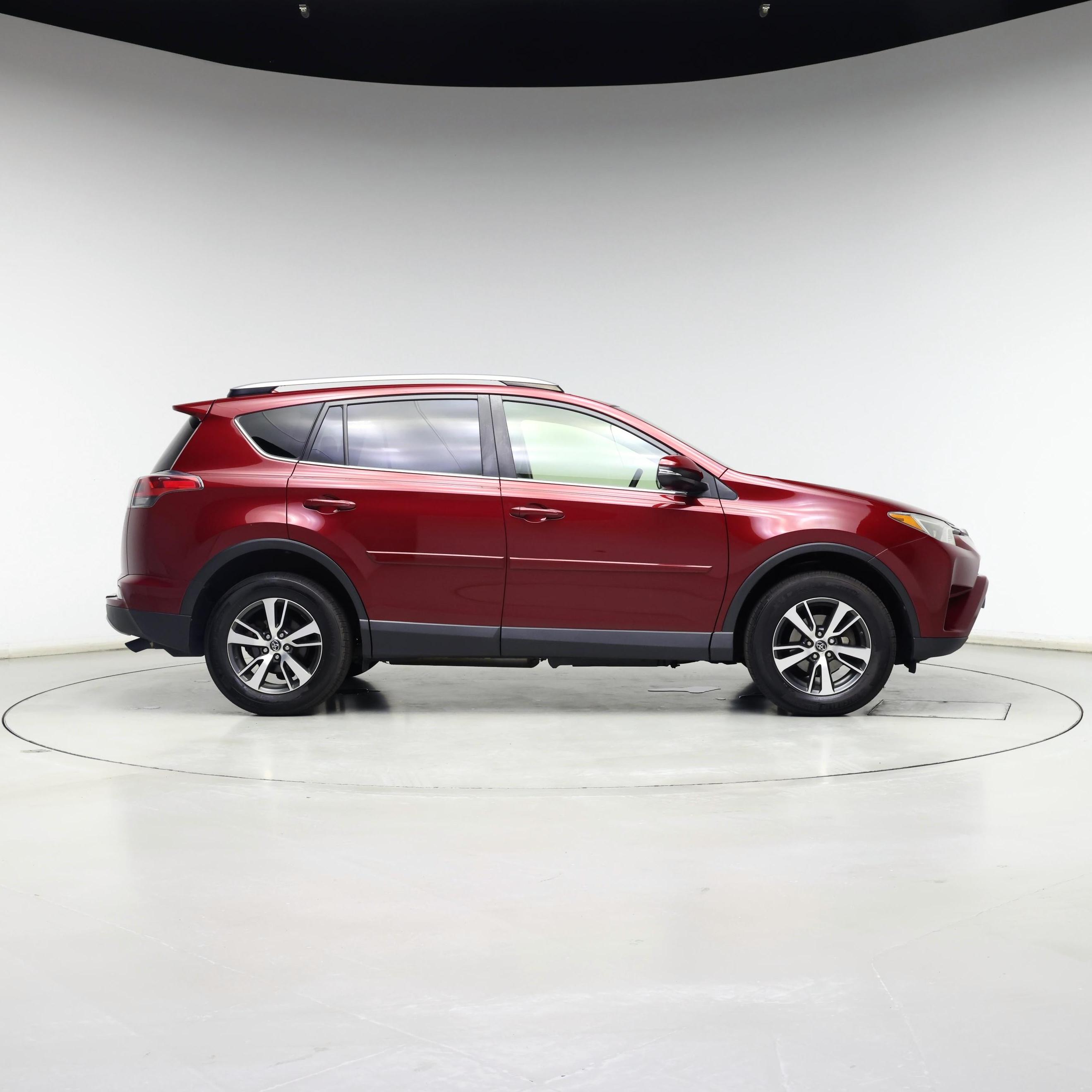 Thumbnail: 2018 Toyota RAV4 - 7