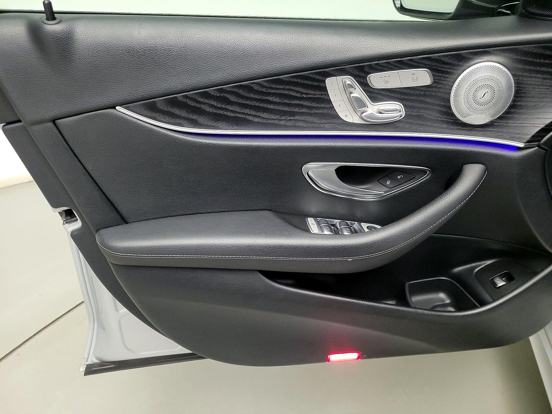 Thumbnail: 2019 Mercedes-Benz E-Class - 12