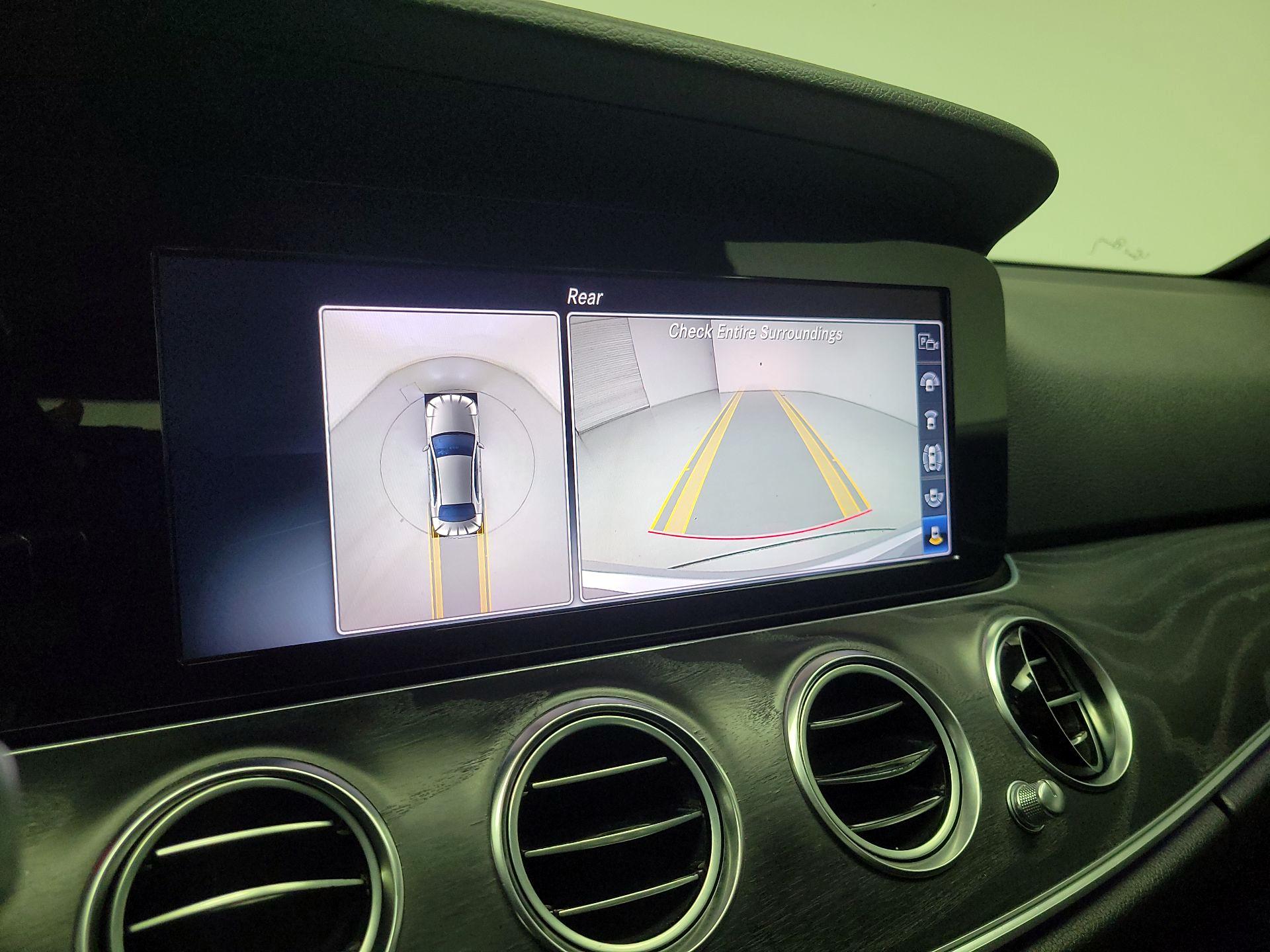 Thumbnail: 2019 Mercedes-Benz E-Class - 15