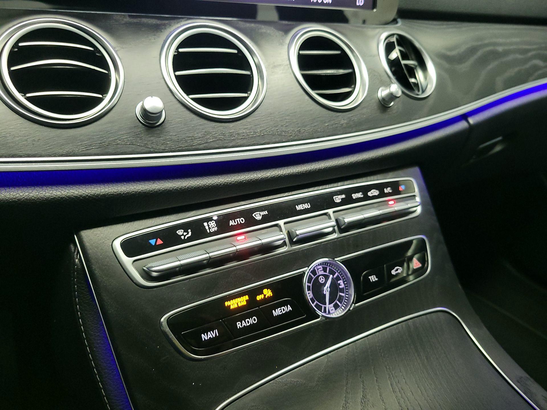 Thumbnail: 2019 Mercedes-Benz E-Class - 17
