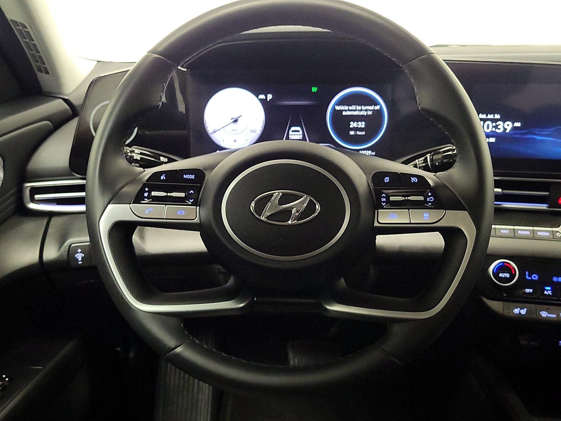 Thumbnail: 2023 Hyundai Elantra - 10