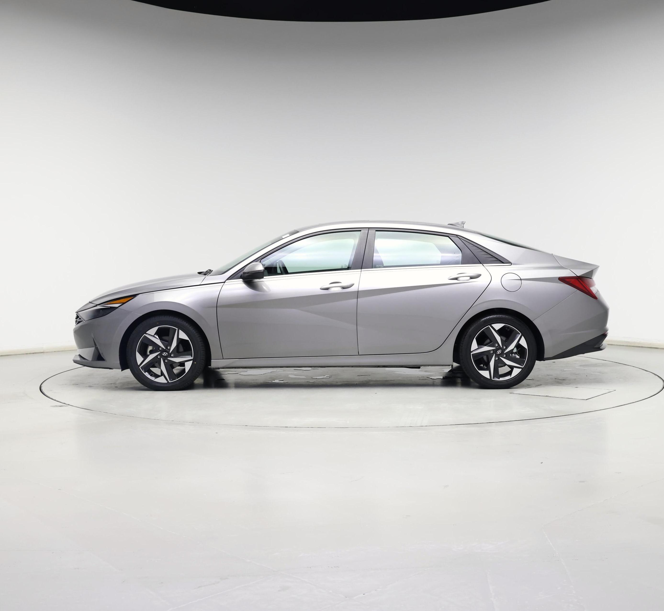 Thumbnail: 2023 Hyundai Elantra - 3