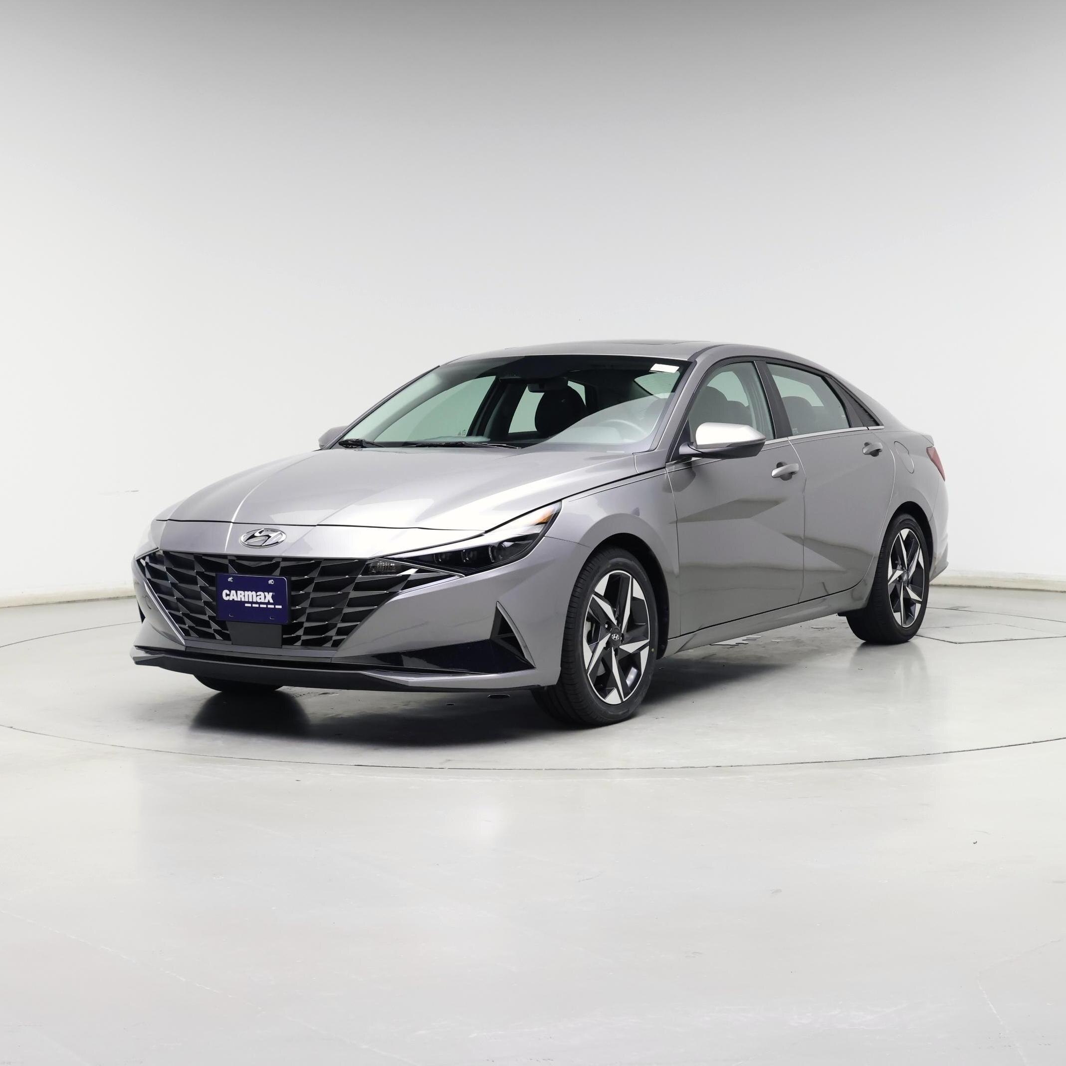 Thumbnail: 2023 Hyundai Elantra - 4