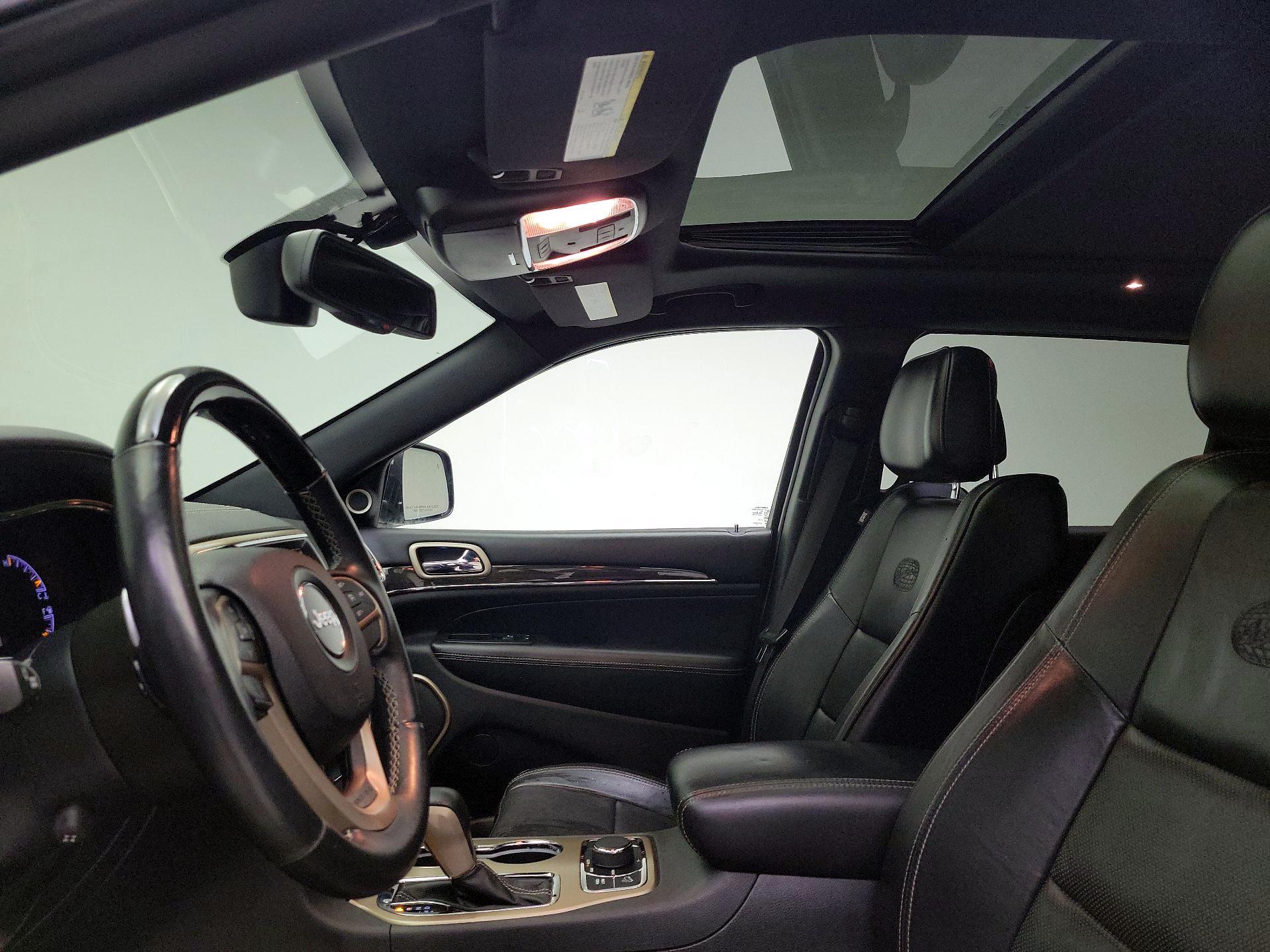 Thumbnail: 2016 Jeep Grand Cherokee - 18