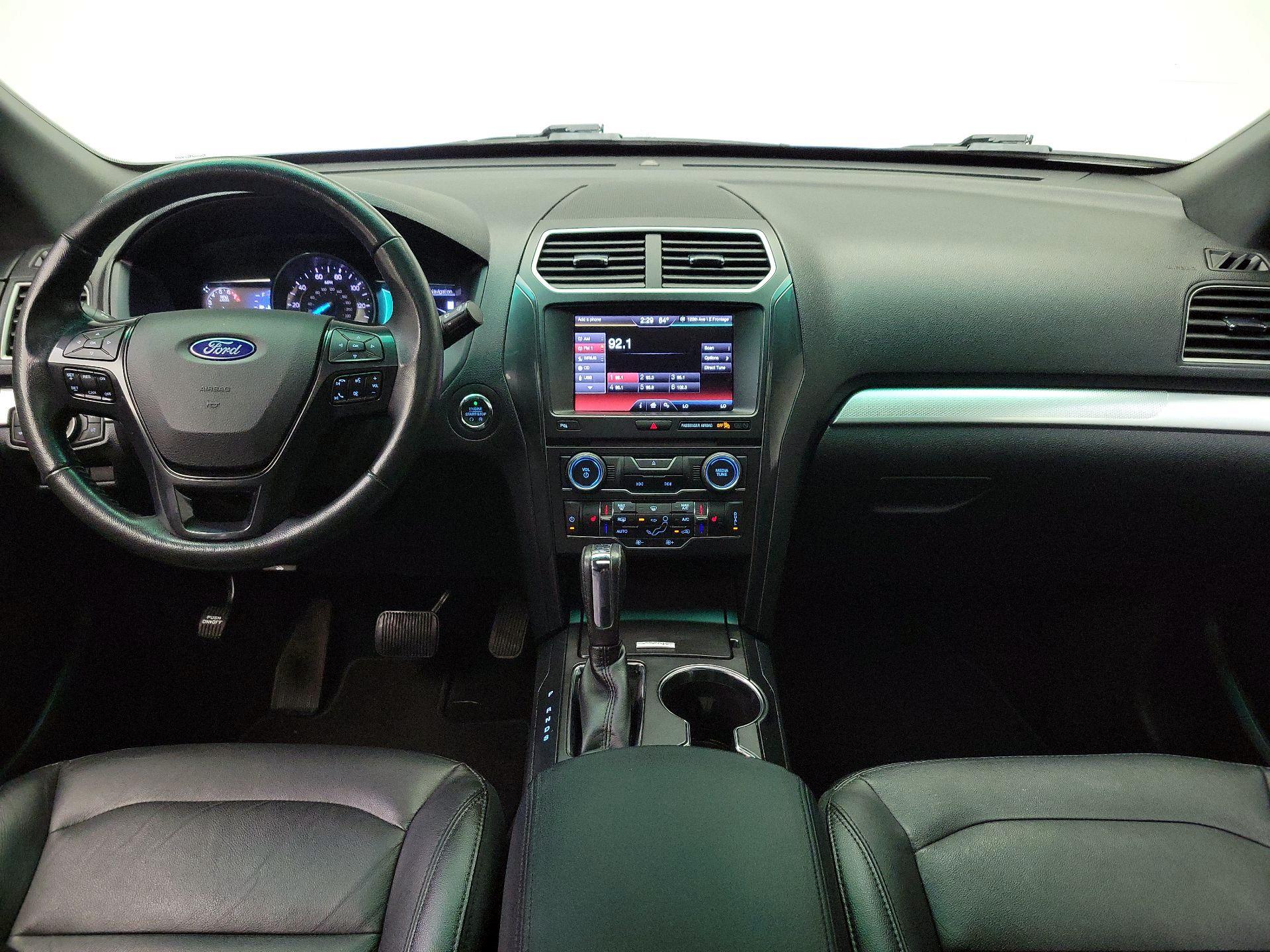 Thumbnail: 2016 Ford Explorer - 9