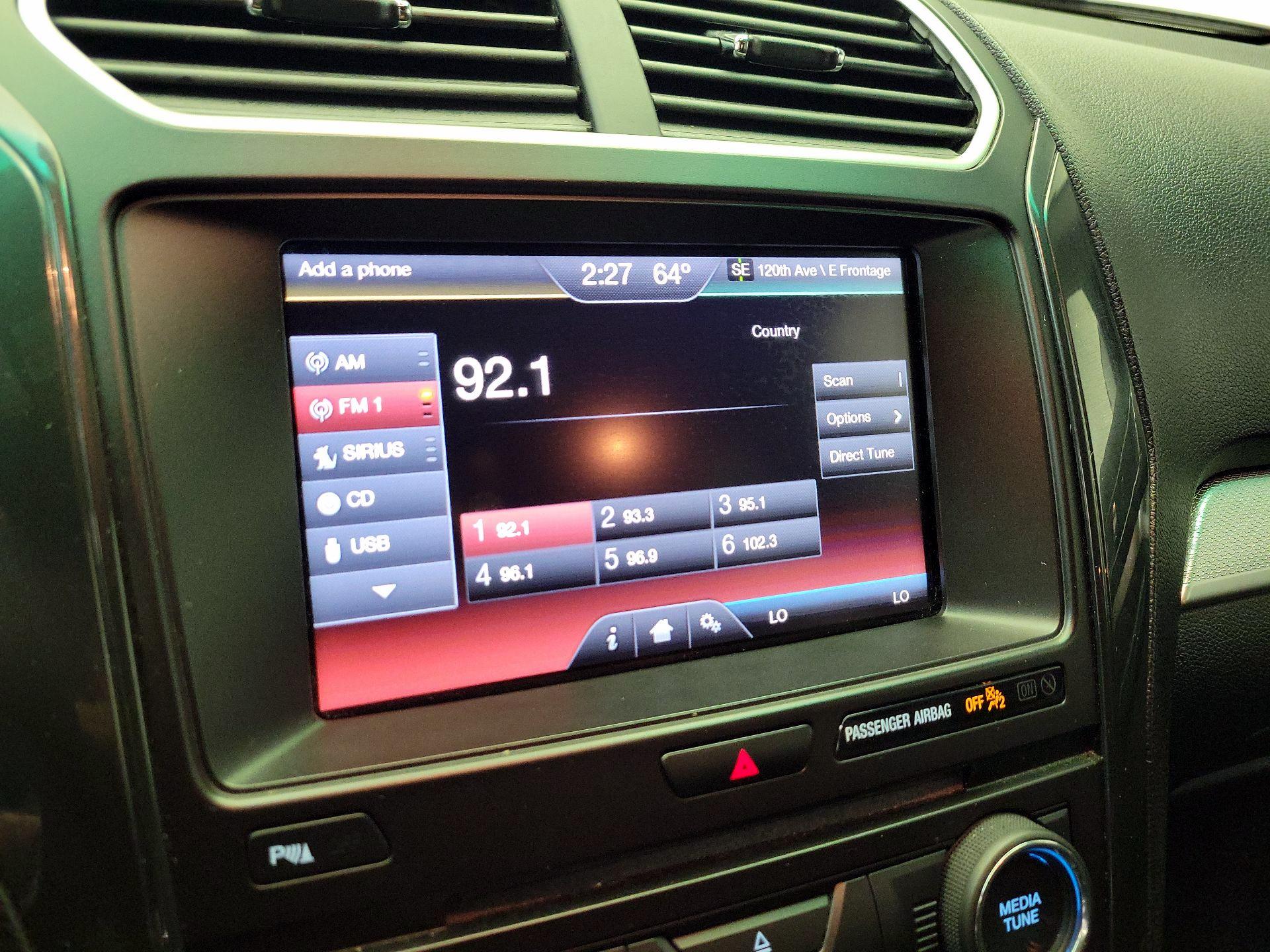 Thumbnail: 2016 Ford Explorer - 15