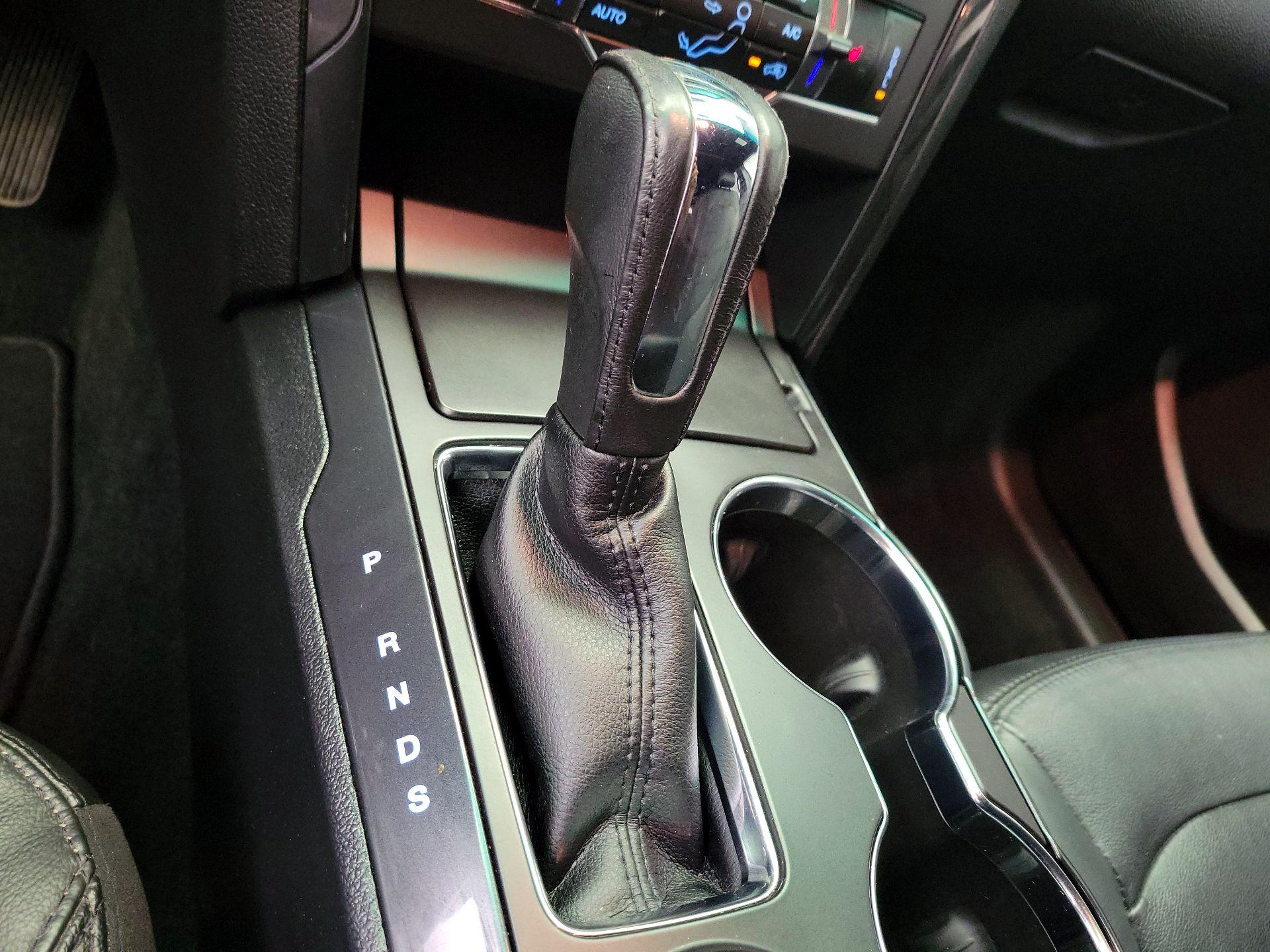 Thumbnail: 2016 Ford Explorer - 17