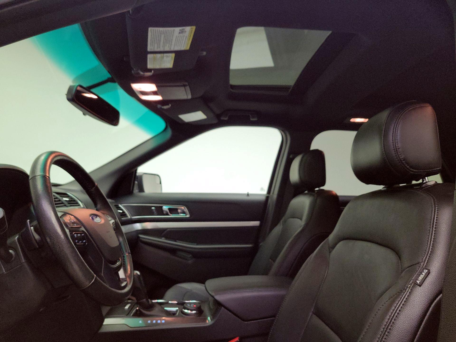 Thumbnail: 2016 Ford Explorer - 19