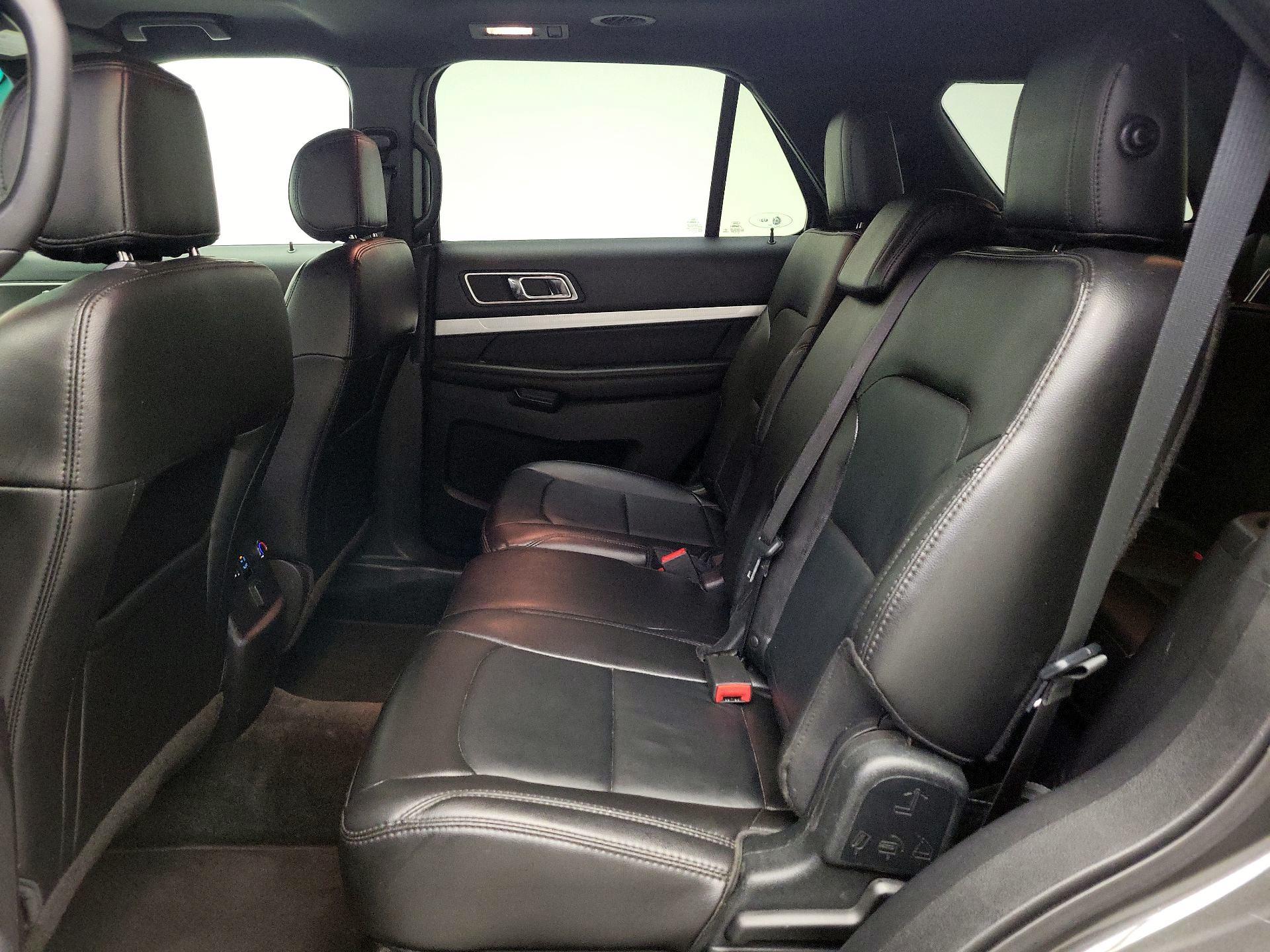 Thumbnail: 2016 Ford Explorer - 20