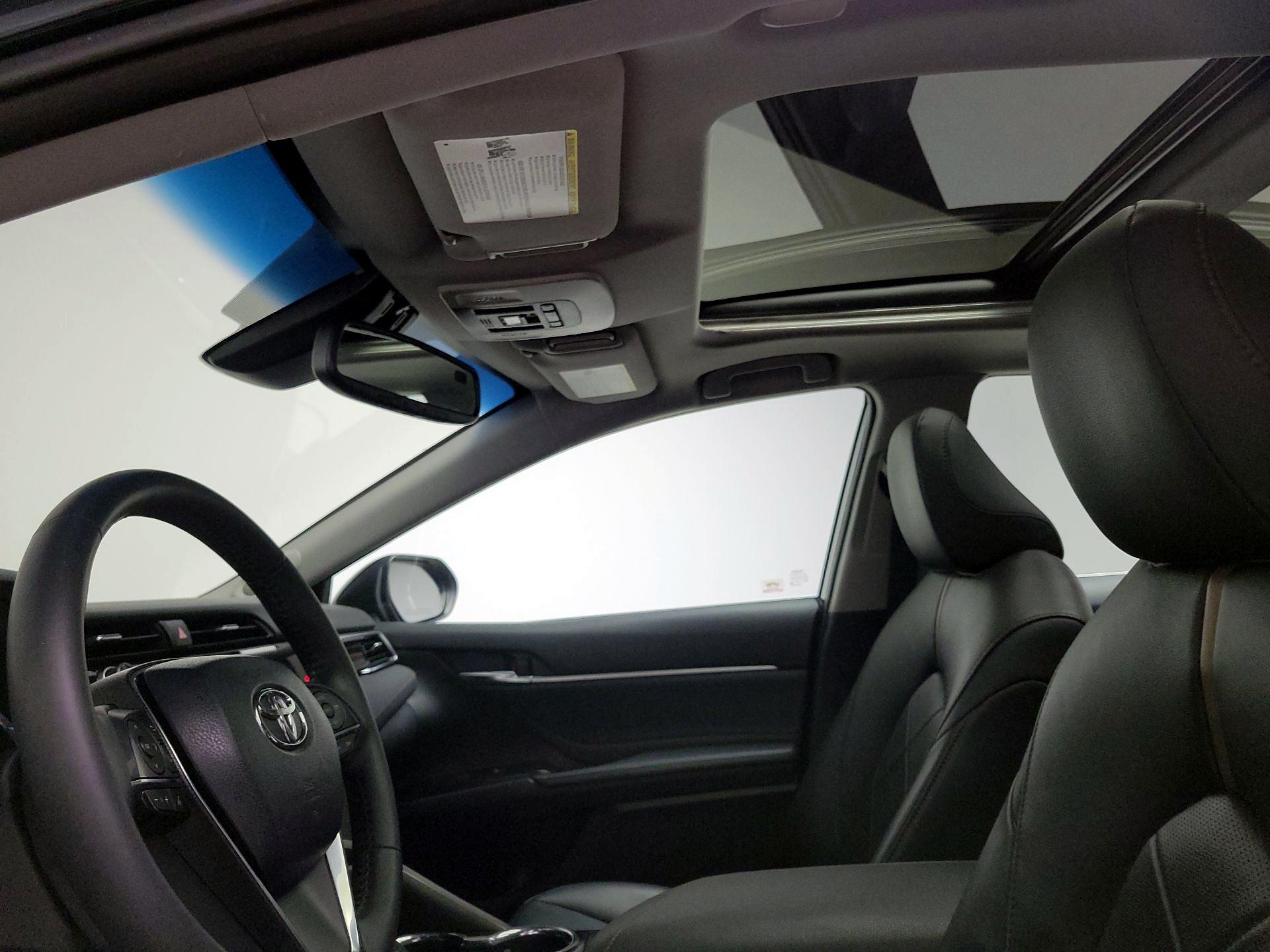 Thumbnail: 2018 Toyota Camry - 19