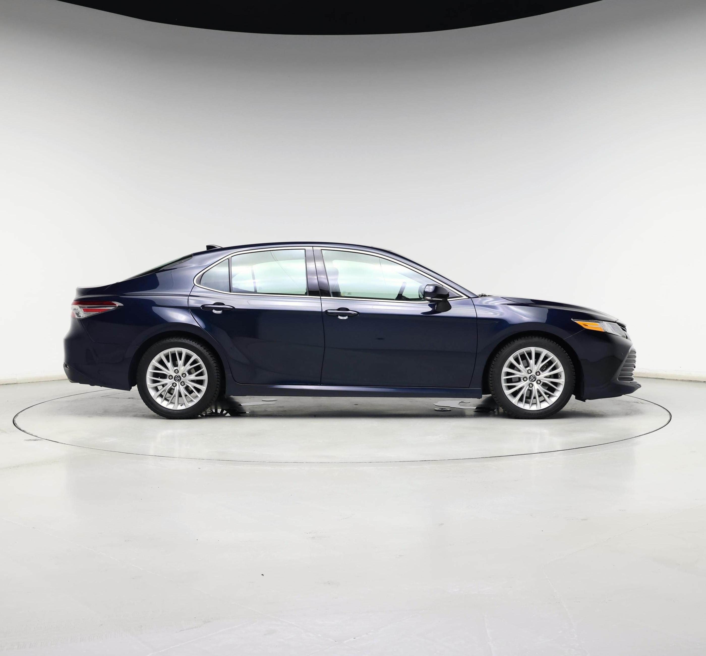 Thumbnail: 2018 Toyota Camry - 7