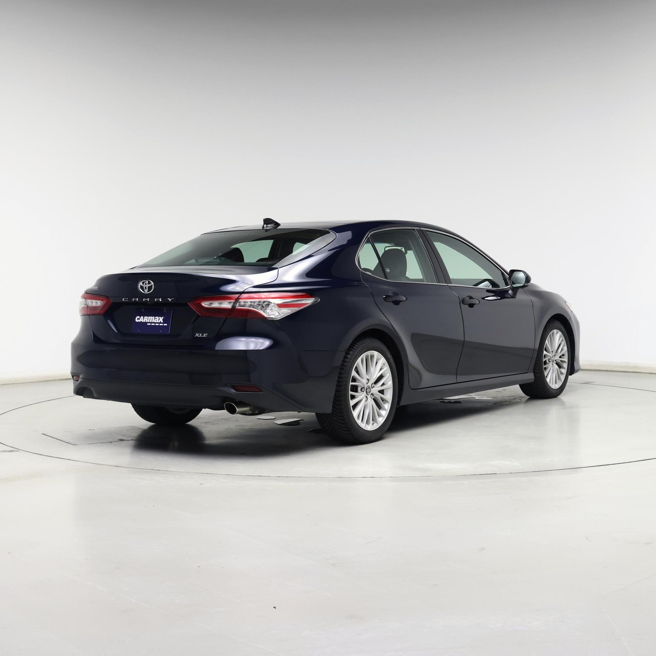 Thumbnail: 2018 Toyota Camry - 8