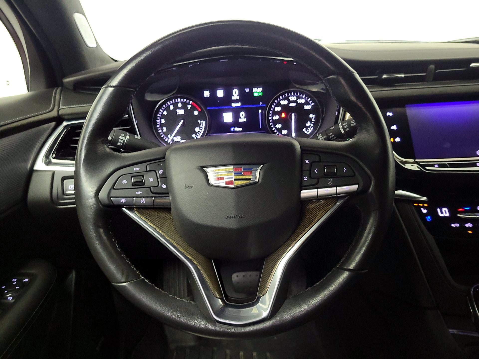 Thumbnail: 2020 Cadillac XT6 - 10