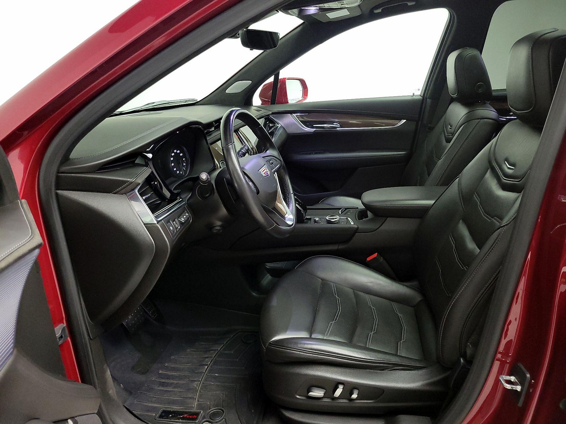 Thumbnail: 2020 Cadillac XT6 - 11