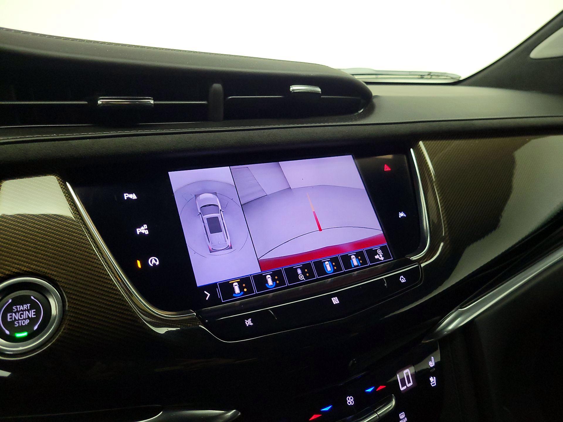 Thumbnail: 2020 Cadillac XT6 - 15