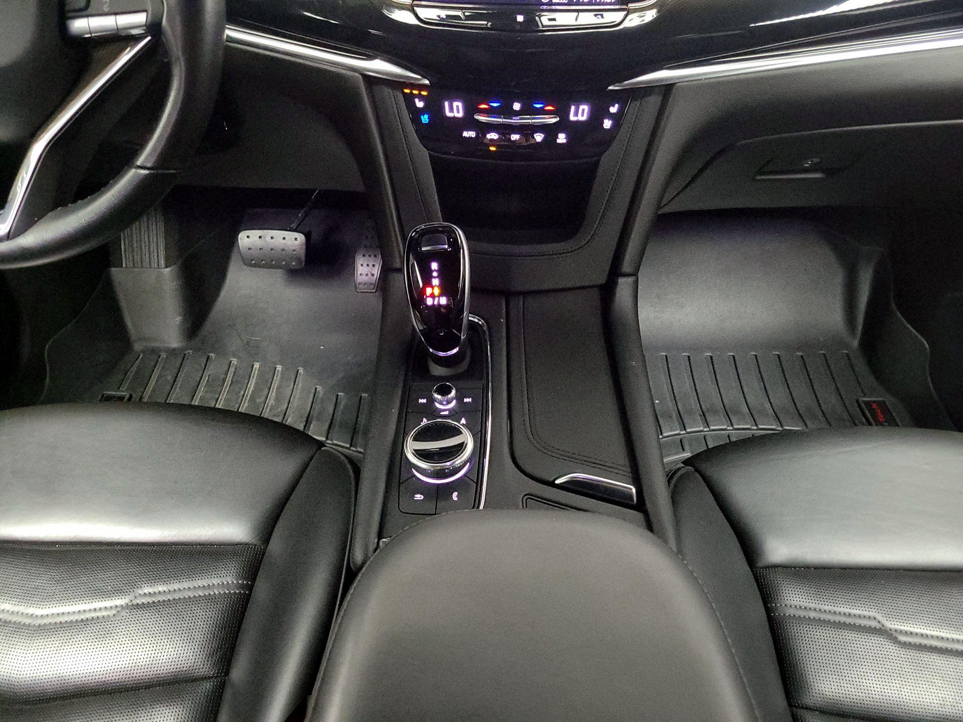 Thumbnail: 2020 Cadillac XT6 - 18