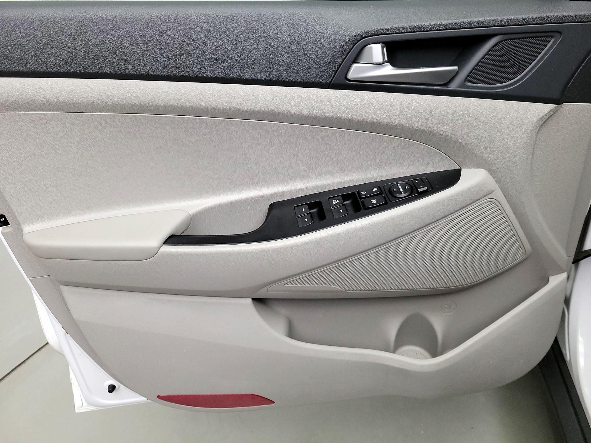 Thumbnail: 2019 Hyundai Tucson - 12