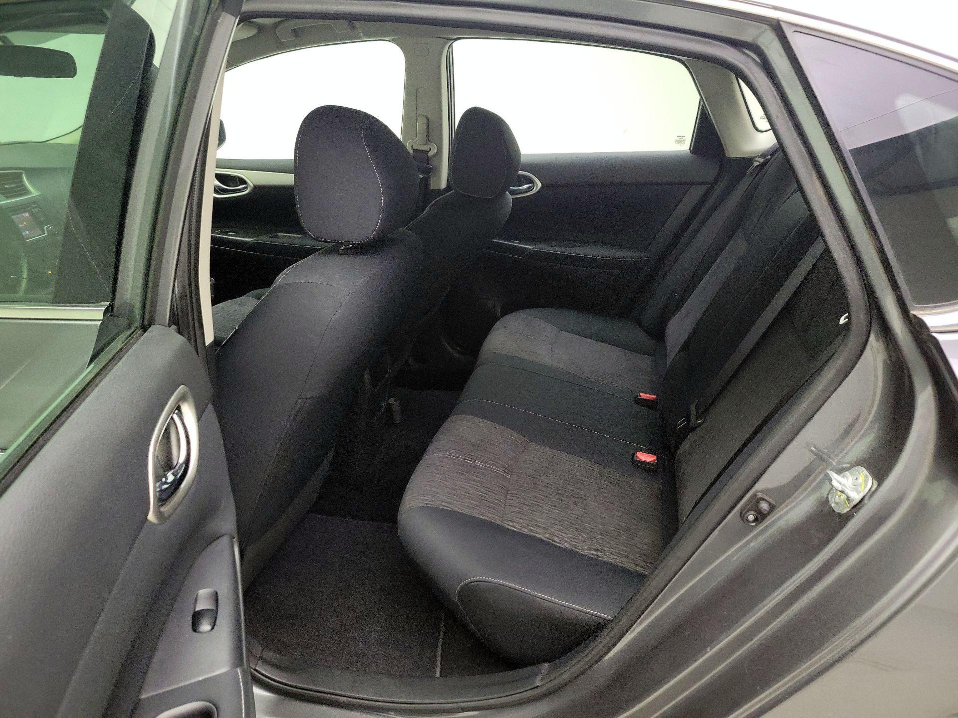 Thumbnail: 2015 Nissan Sentra - 18