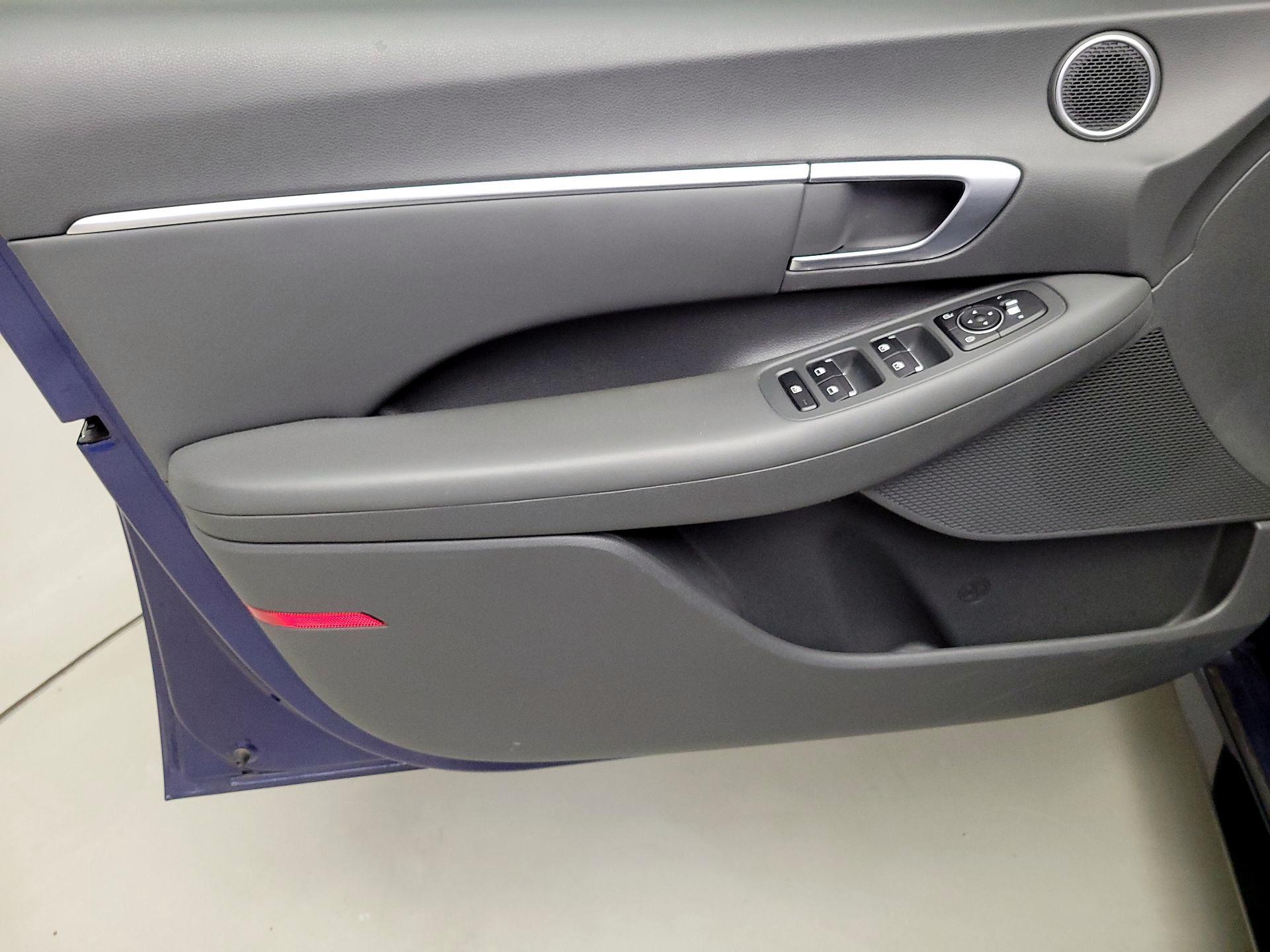 Thumbnail: 2021 Hyundai Sonata - 12