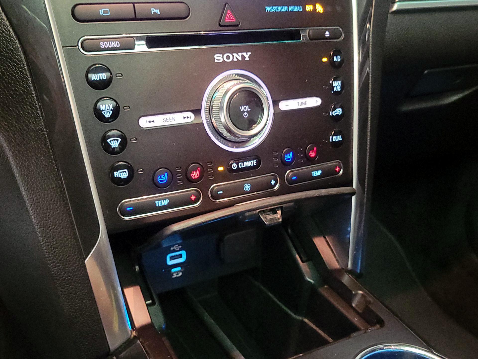 Thumbnail: 2016 Ford Explorer - 17