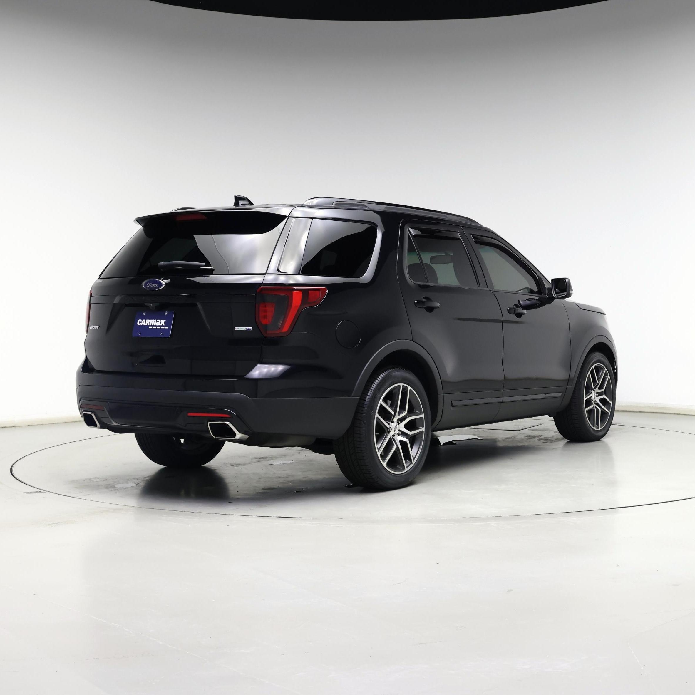 Thumbnail: 2016 Ford Explorer - 8