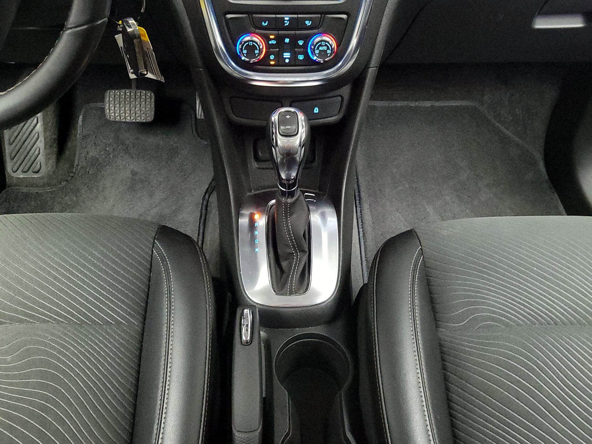 Thumbnail: 2014 Buick Encore - 17