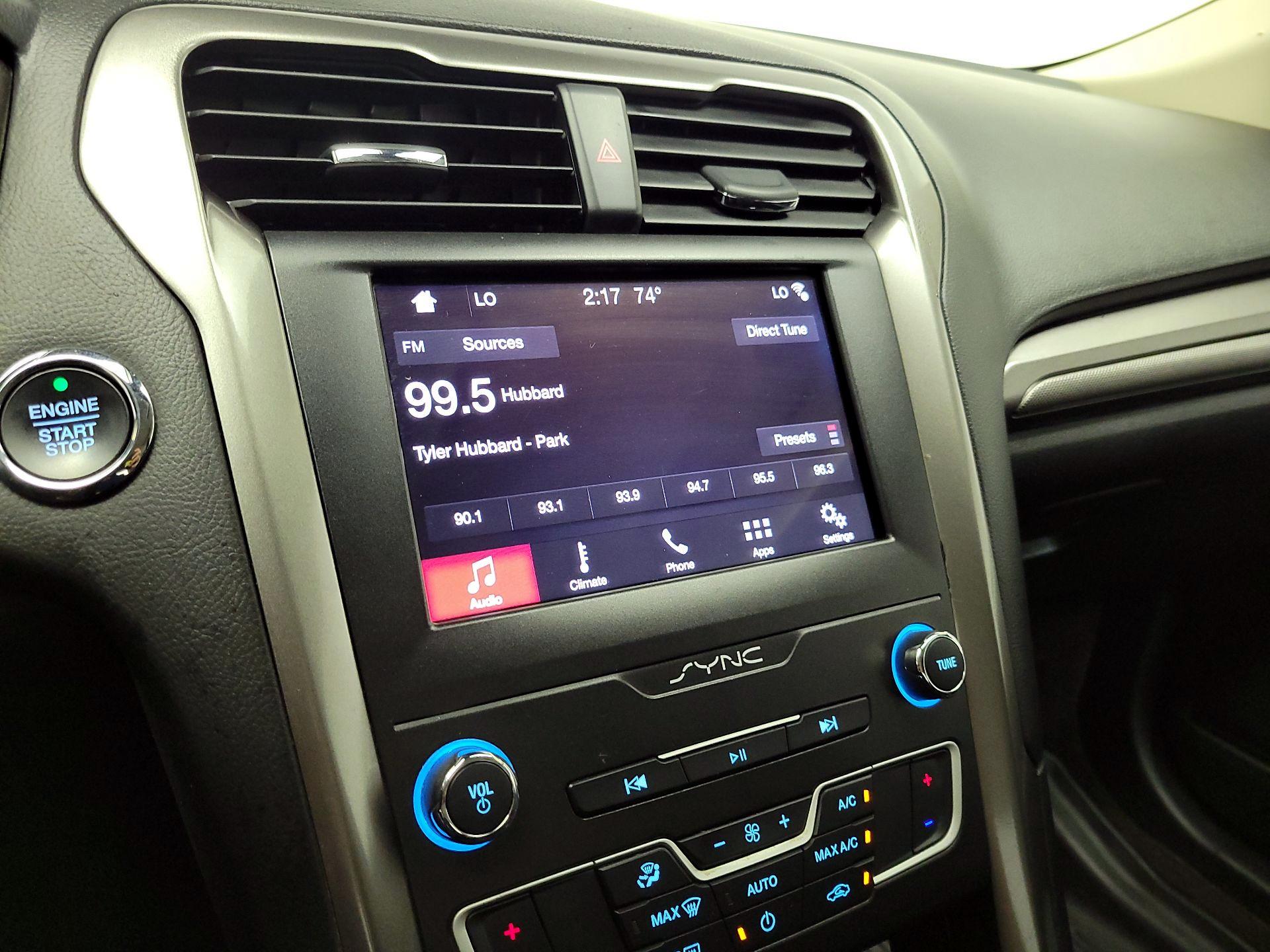 Thumbnail: 2019 Ford Fusion - 15