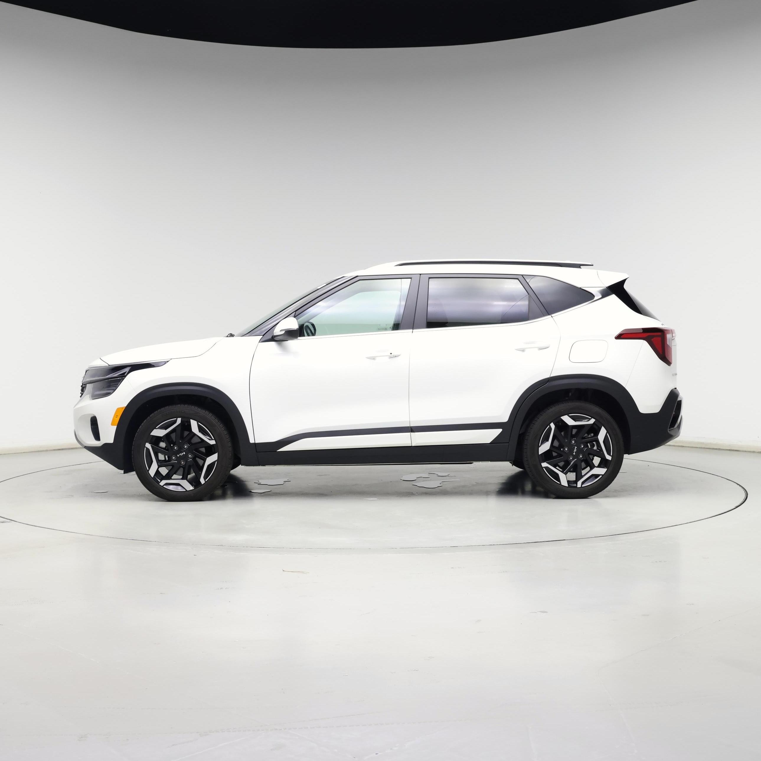 Thumbnail: 2024 Kia Seltos - 3