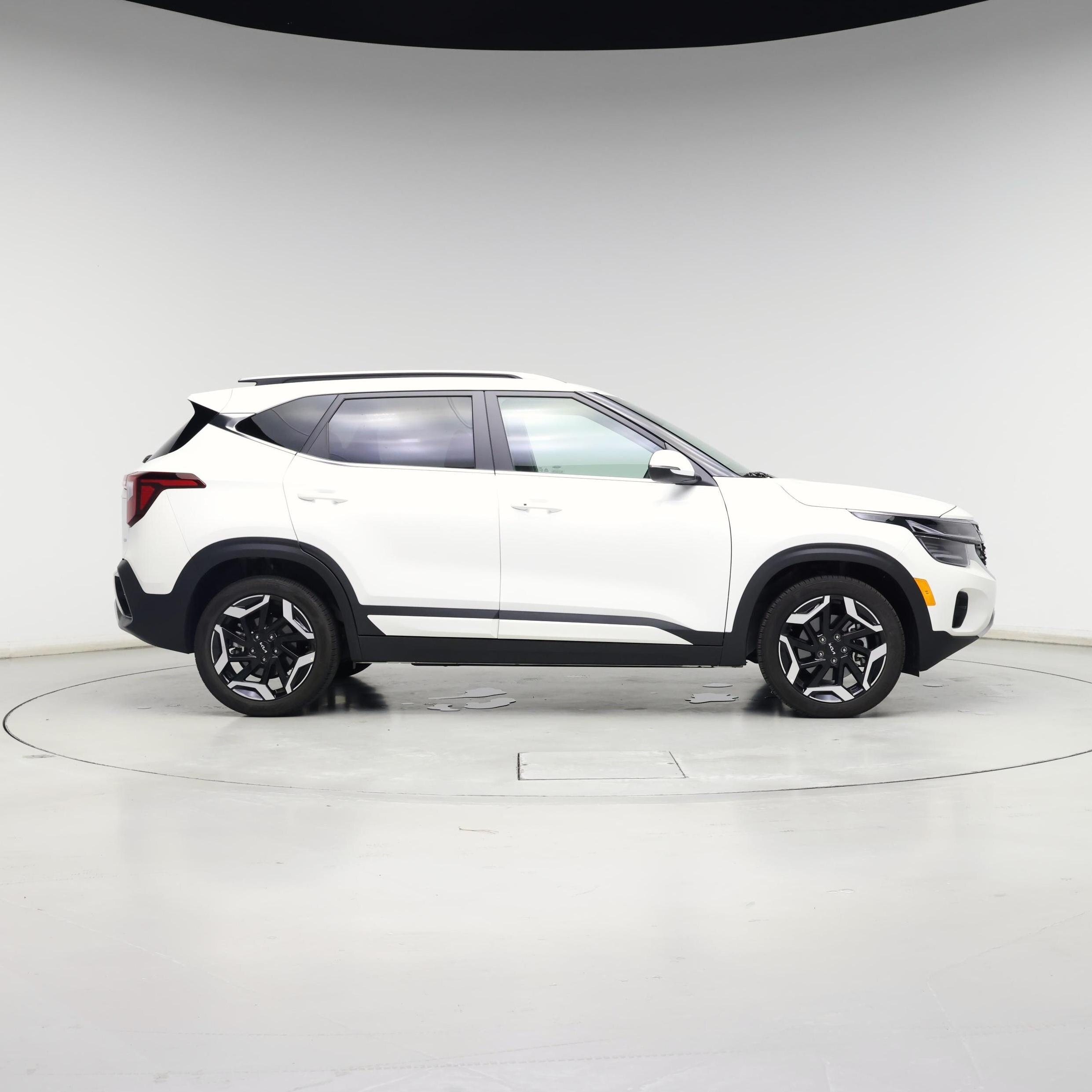 Thumbnail: 2024 Kia Seltos - 7