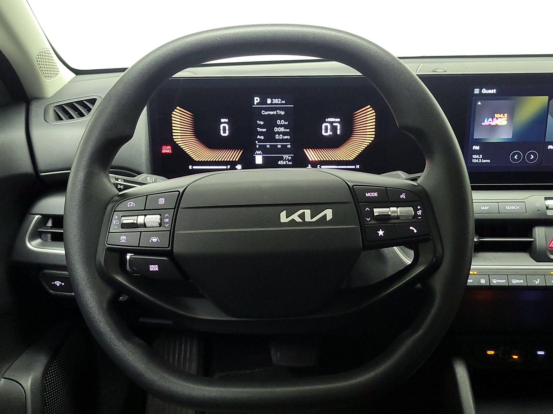 Thumbnail: 2025 Kia K4 - 10