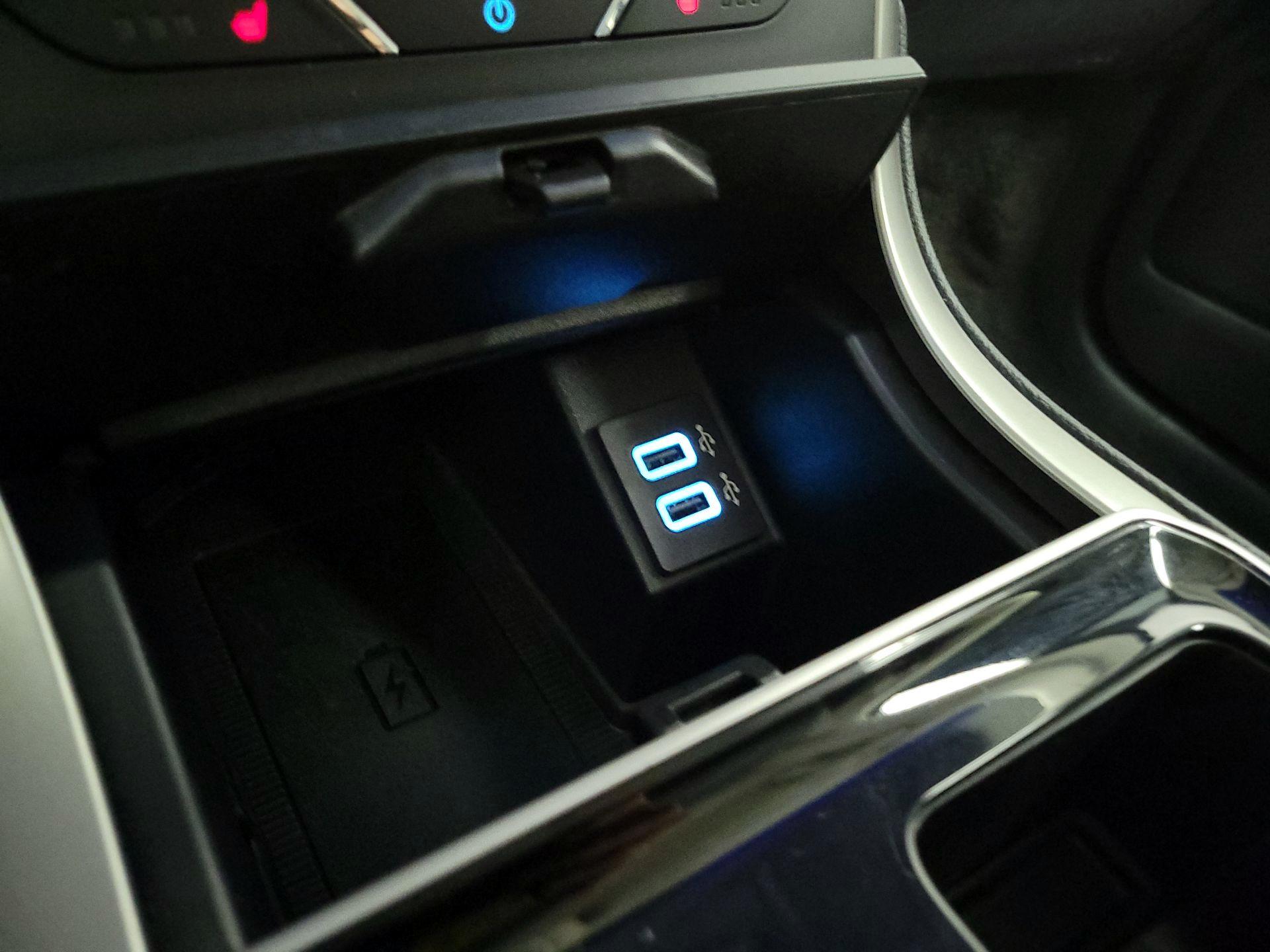 Thumbnail: 2019 Ford Edge - 18