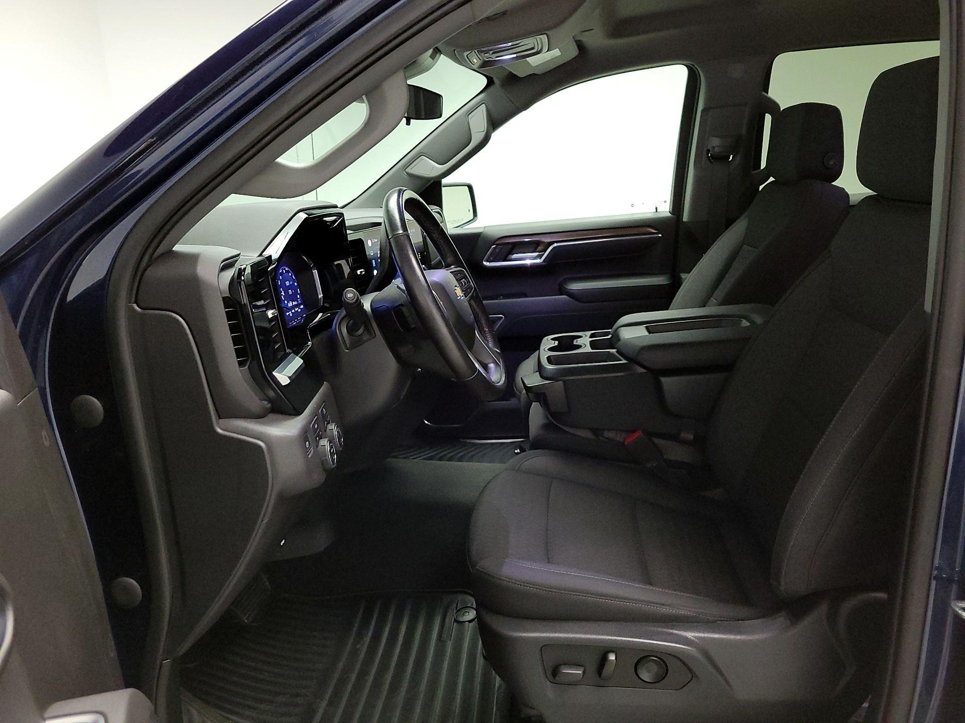 Thumbnail: 2022 Chevrolet Silverado 1500 - 11