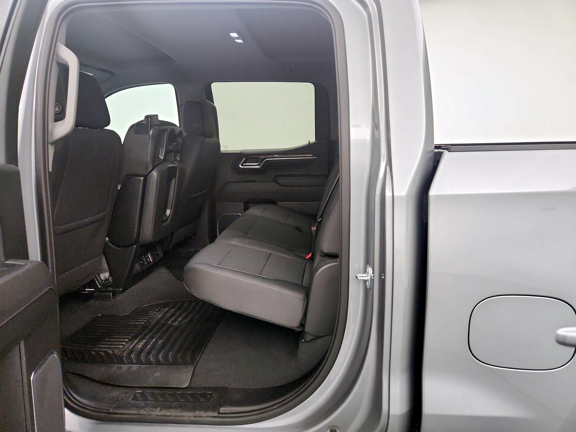 Thumbnail: 2023 Chevrolet Silverado 1500 - 19