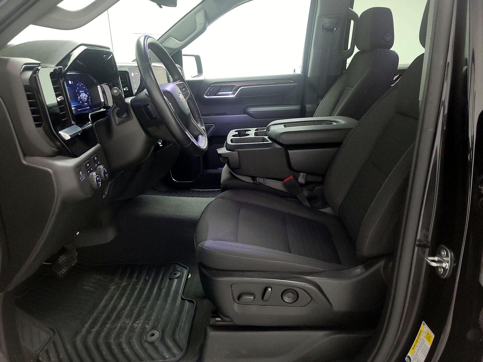Thumbnail: 2022 Chevrolet Silverado 1500 - 11