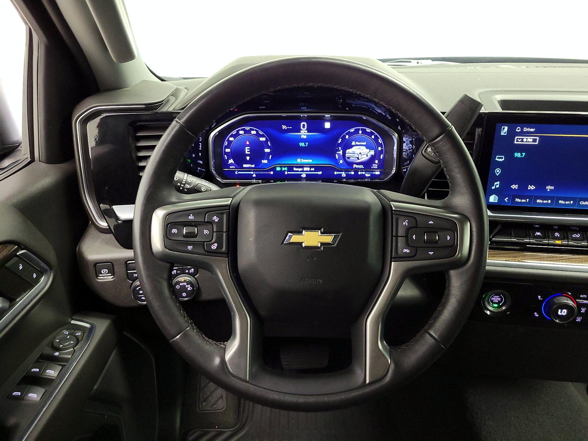 Thumbnail: 2022 Chevrolet Silverado 1500 - 10