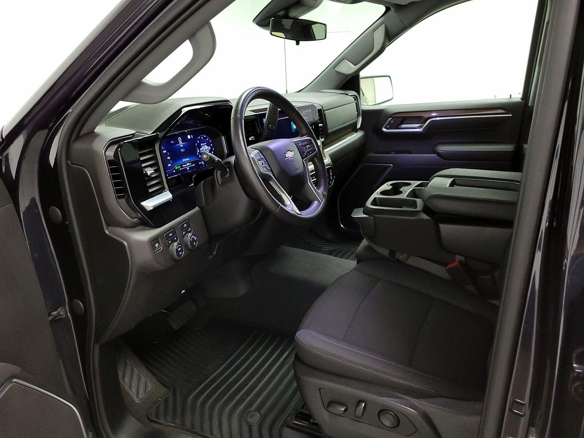 Thumbnail: 2022 Chevrolet Silverado 1500 - 11