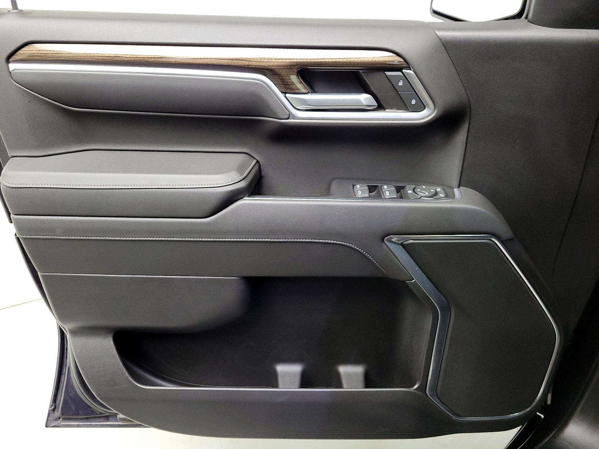 Thumbnail: 2022 Chevrolet Silverado 1500 - 12