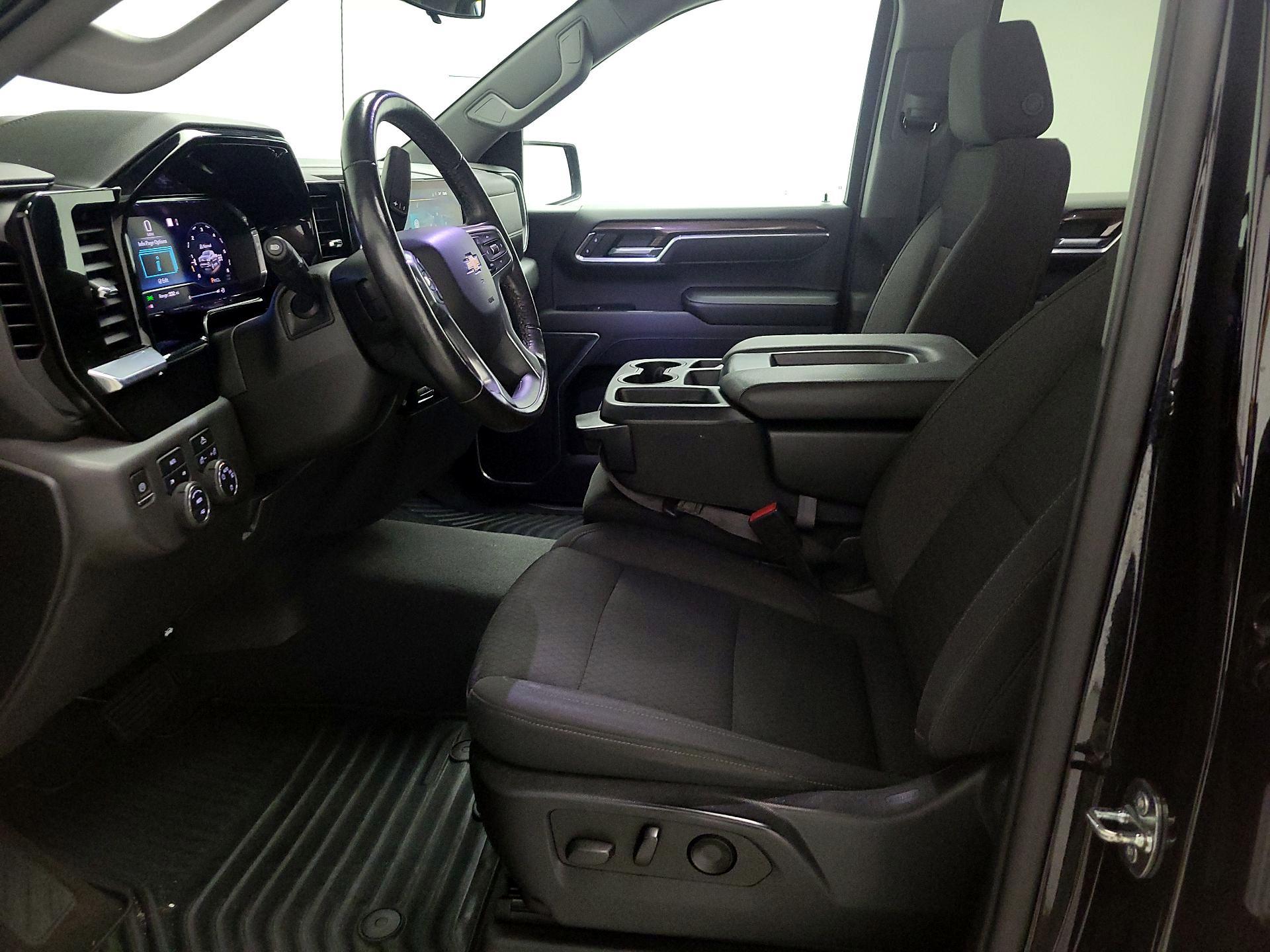 Thumbnail: 2022 Chevrolet Silverado 1500 - 11