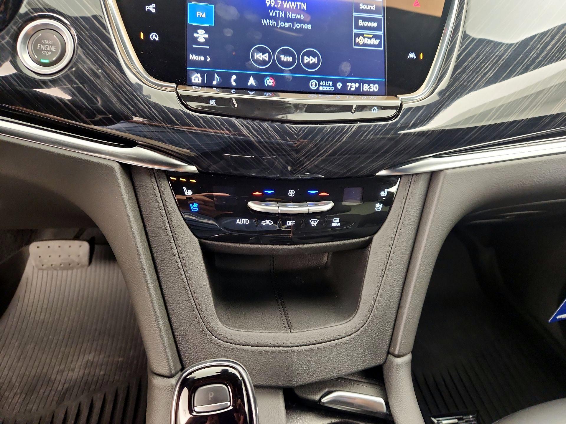 Thumbnail: 2023 Cadillac XT6 - 17