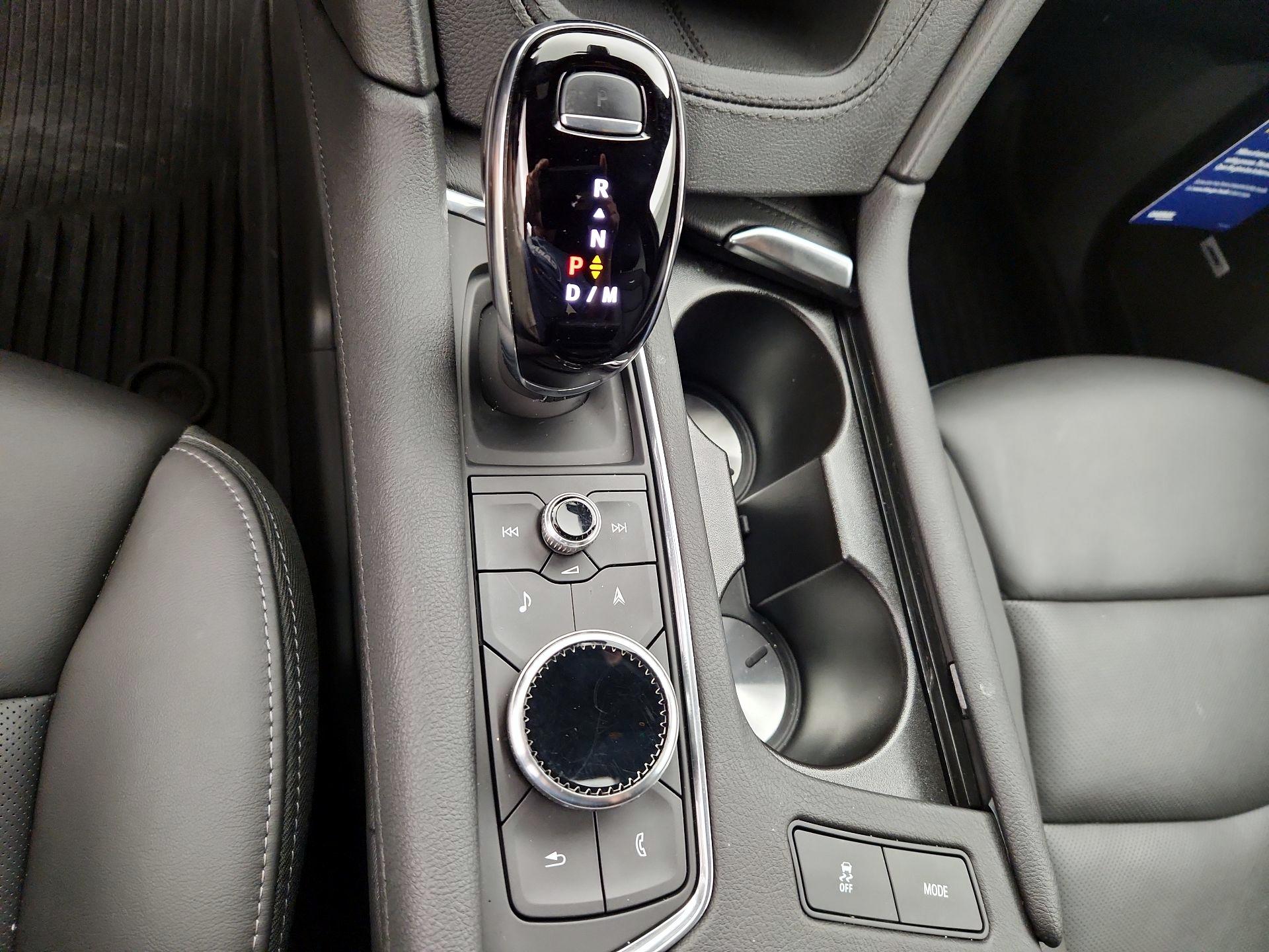 Thumbnail: 2023 Cadillac XT6 - 18