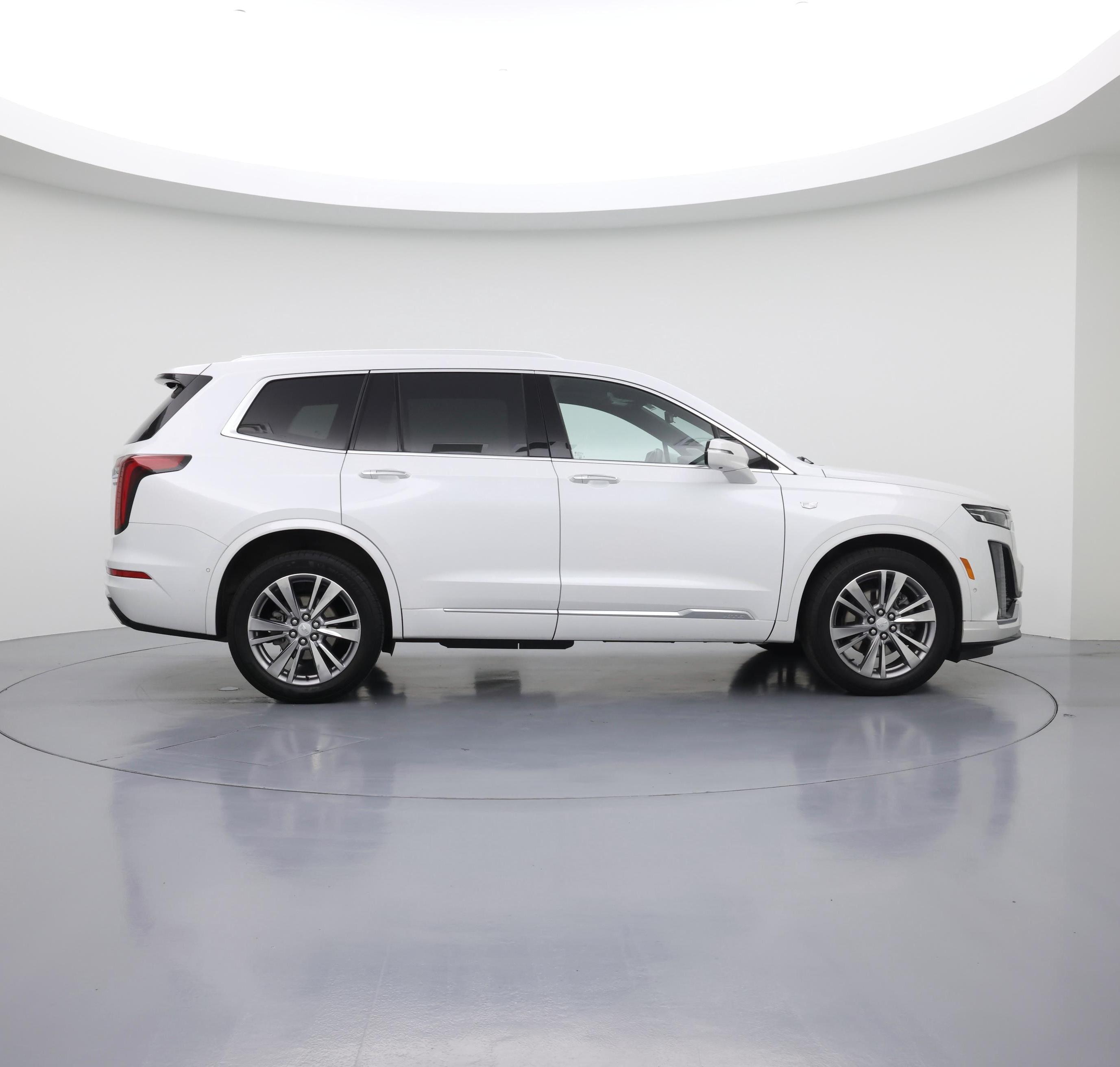 Thumbnail: 2023 Cadillac XT6 - 7