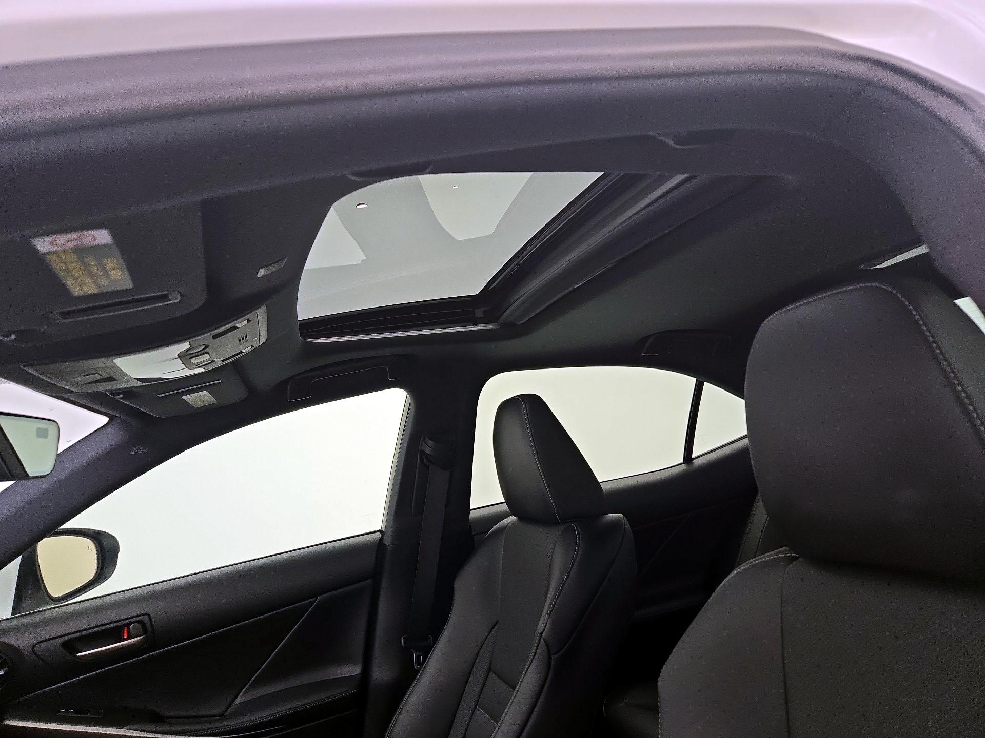 Thumbnail: 2020 Lexus IS - 19