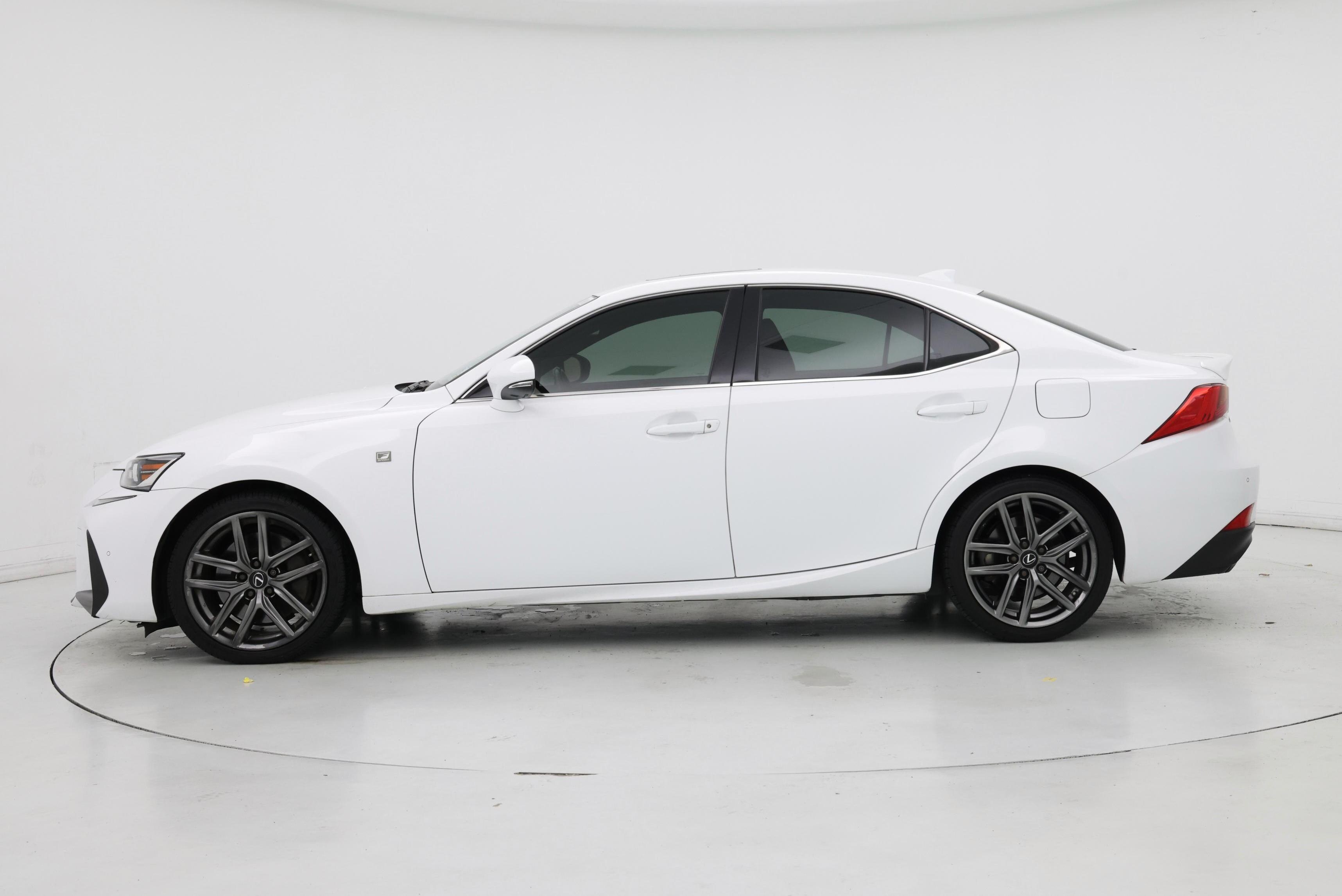 Thumbnail: 2020 Lexus IS - 3