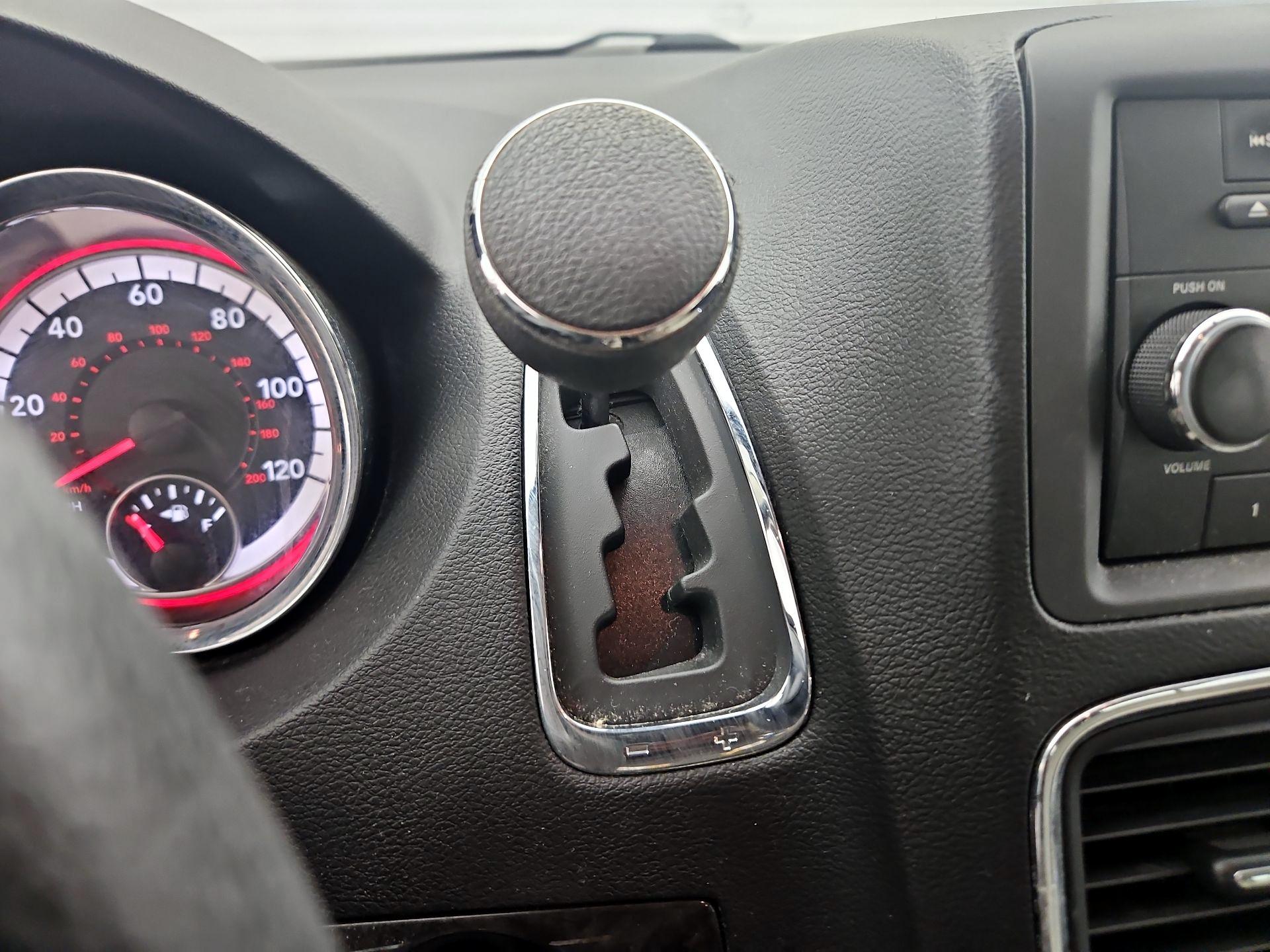 Thumbnail: 2014 Dodge Grand Caravan - 16