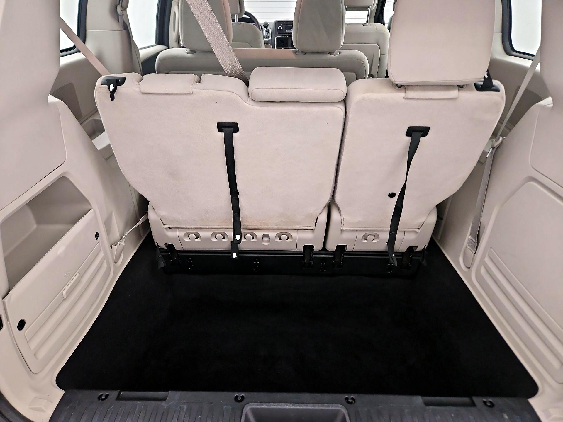 Thumbnail: 2014 Dodge Grand Caravan - 19
