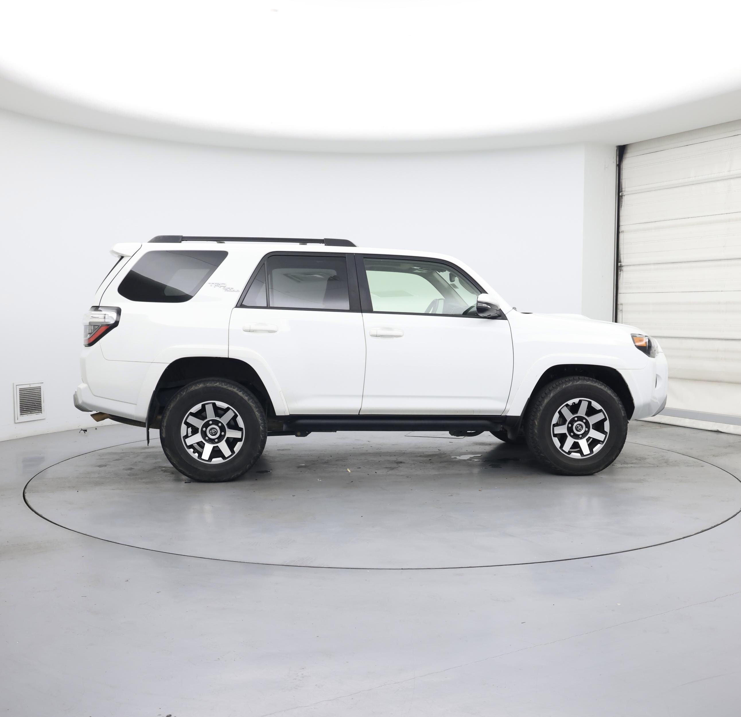 Thumbnail: 2021 Toyota 4Runner - 7