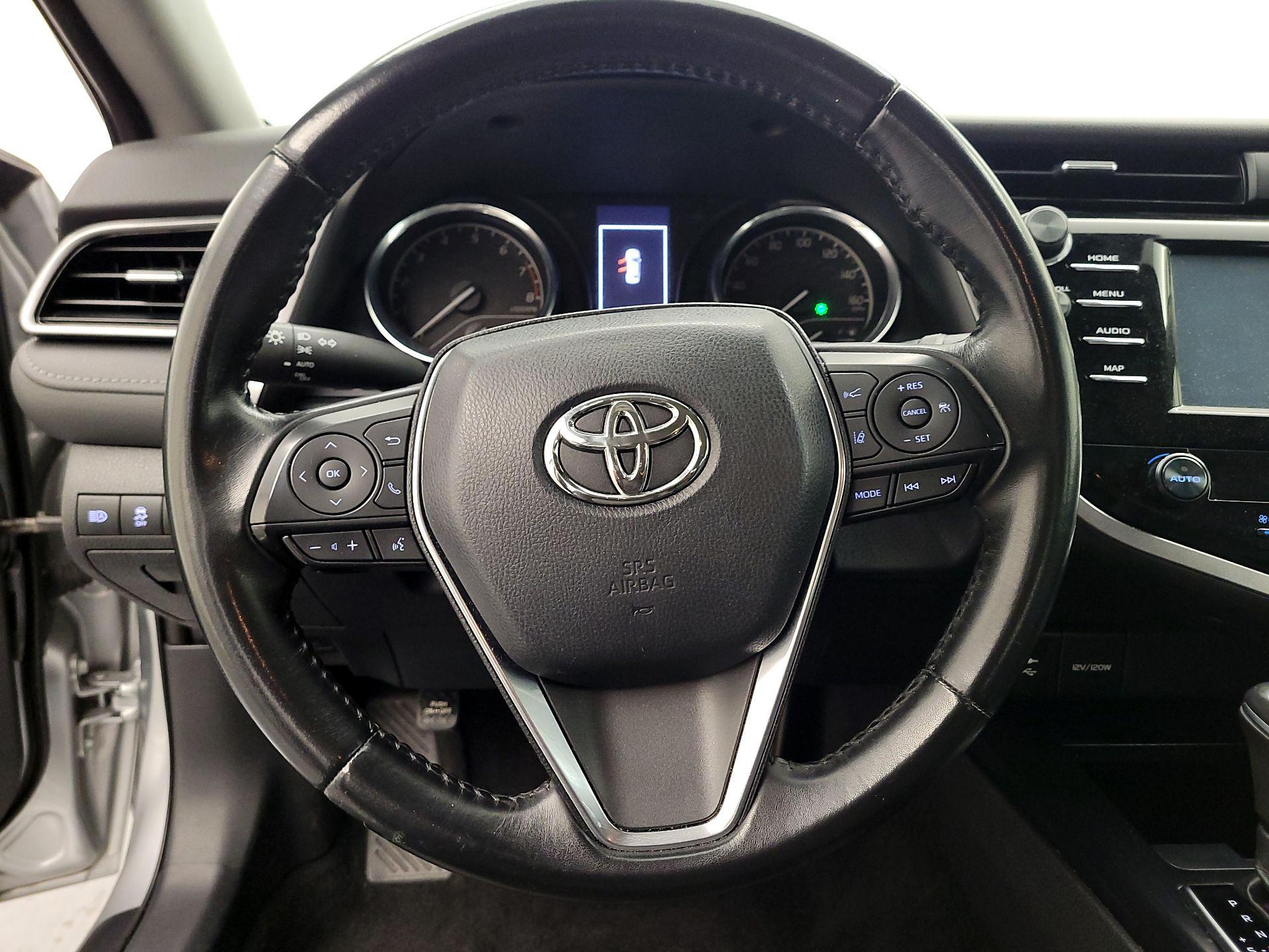 Thumbnail: 2019 Toyota Camry - 10