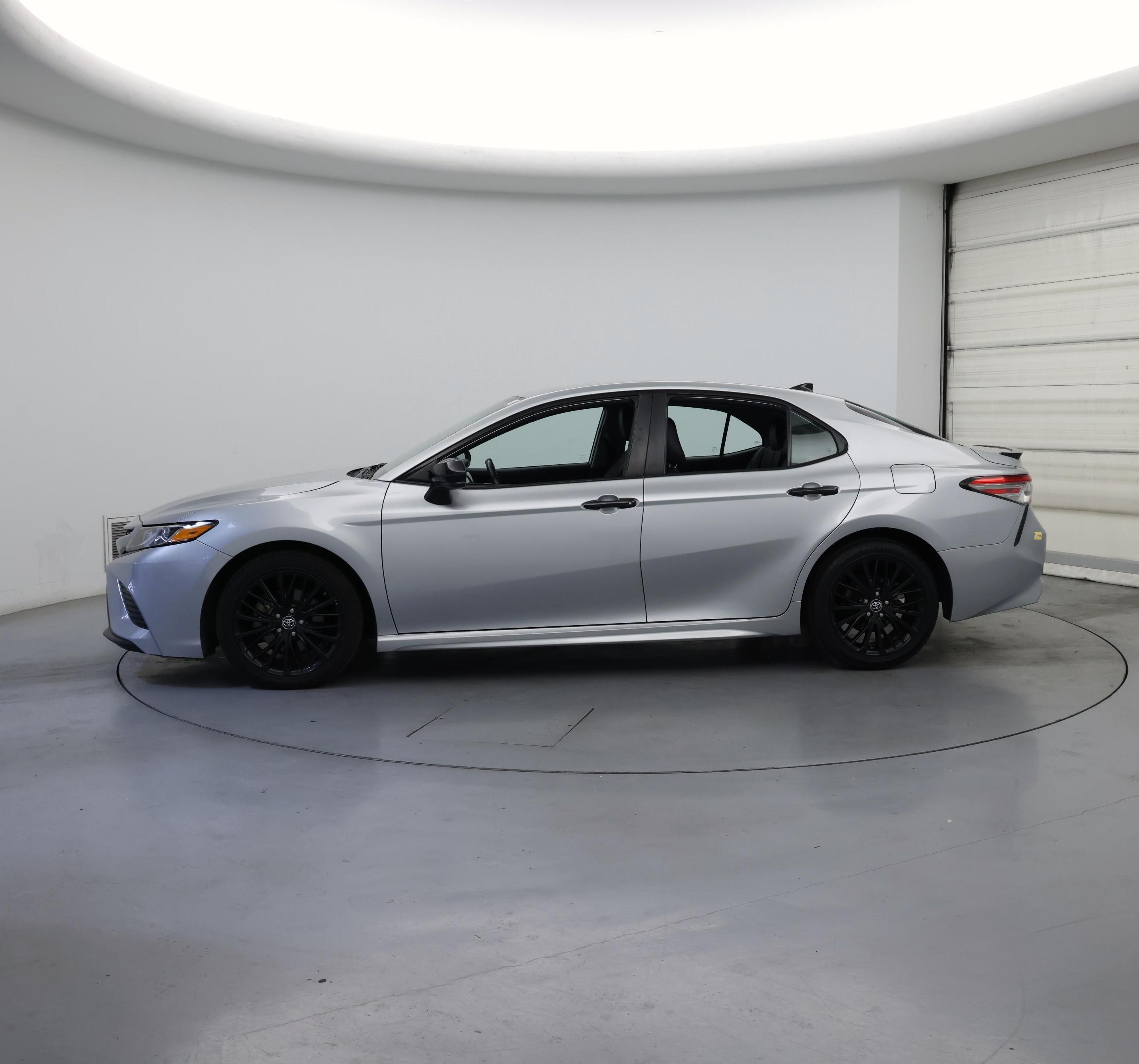 Thumbnail: 2019 Toyota Camry - 3
