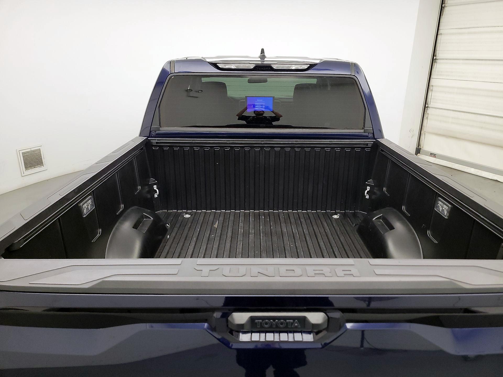 Thumbnail: 2022 Toyota Tundra - 16