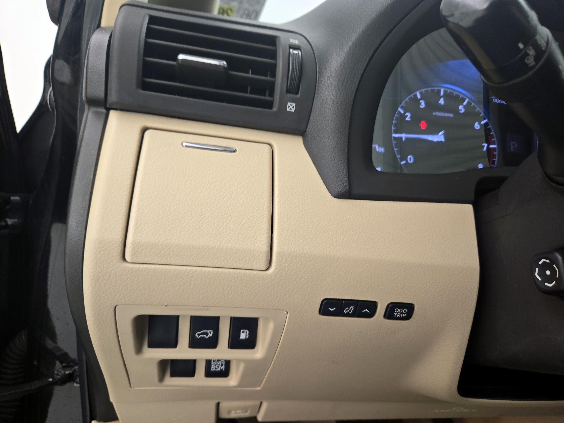 Thumbnail: 2014 Lexus RX - 13